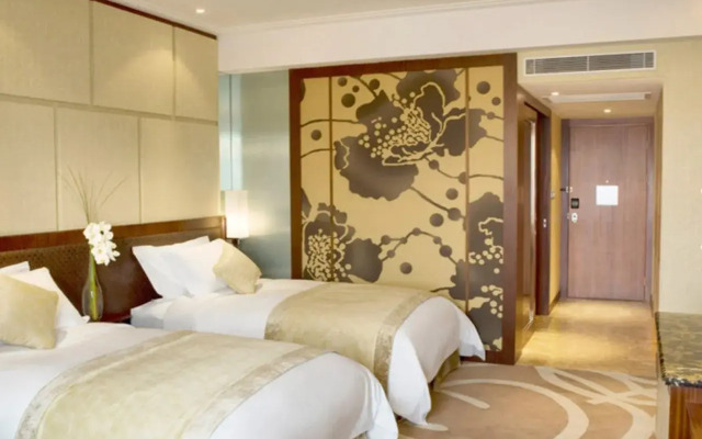 New World Dalian Hotel