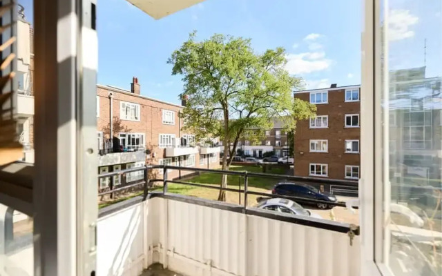 The Holloway Place - Modern 1bdr Flat With Balcony