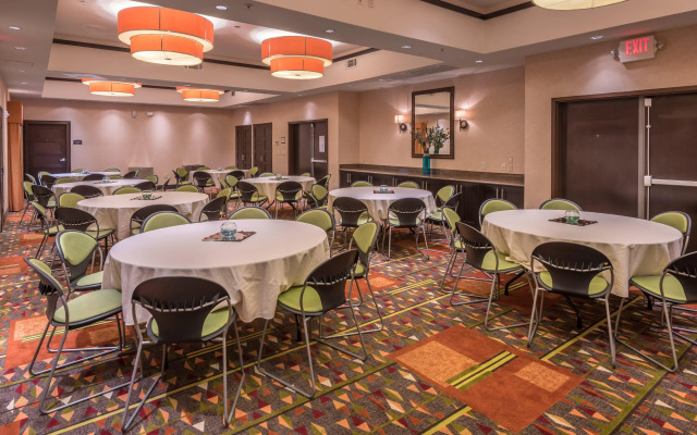Staybridge Suites DFW Airport North by IHG