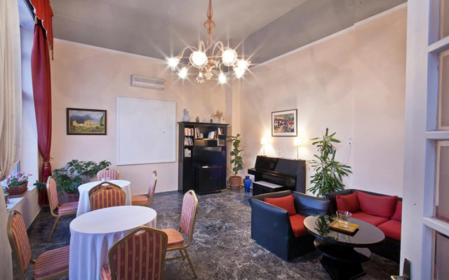 Vassilikon Hotel