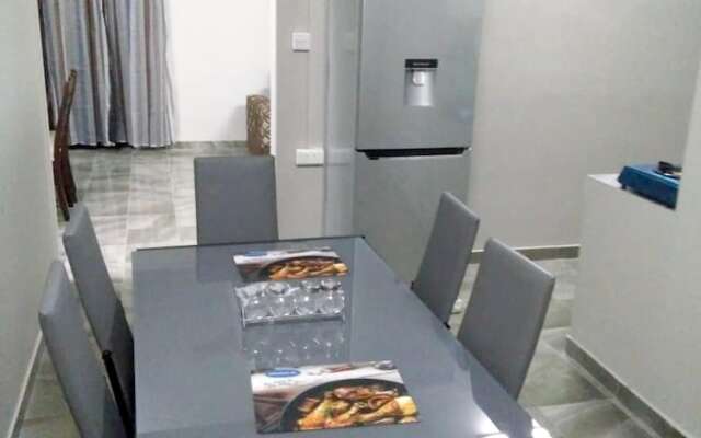 House With 2 Bedrooms in Curepipe, With Enclosed Garden - 20 km From the Beach