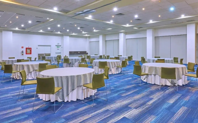 Holiday Inn Express Guadalajara Uag