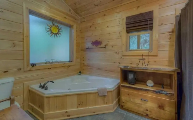 Colby's Cabin by Escape to Blue Ridge