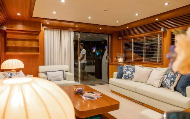 ESSOESS Boat - Five Star - Exclusive use