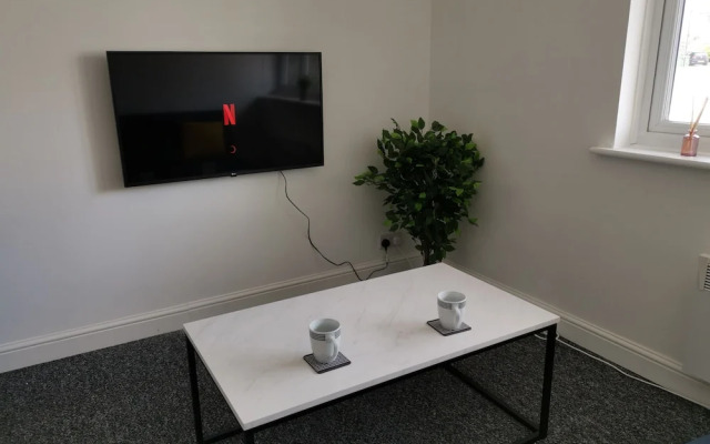 BookedUK - Entire flat near ExCeL London