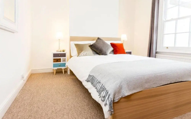 Beautifully Presented, 3 Bedroom Family Home