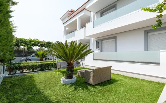 White House Kokas Luxury Apartments