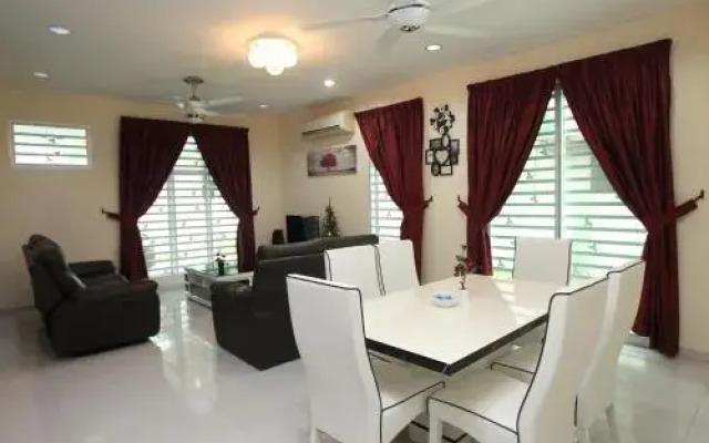 D’Resort Home Stay