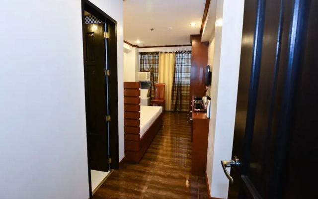 ZEN Rooms Abozza Station 2