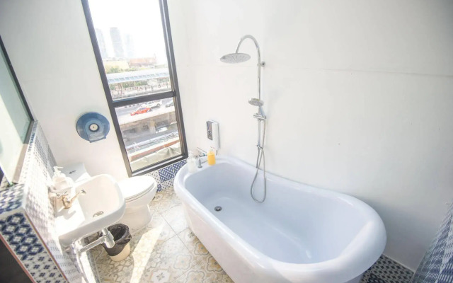 Glur Bangkok