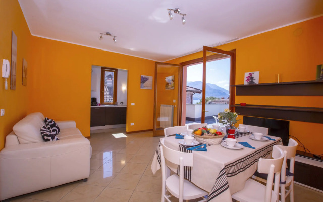 Fontana Del Lago Apt. 5