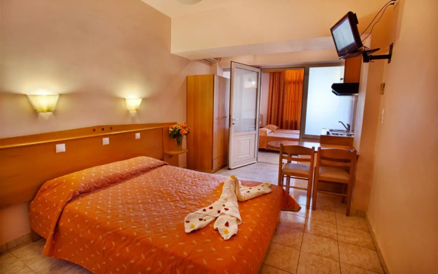 ILIOS APARTHOTEL(Tigaki)