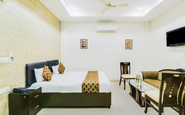Cosy Grand @Chanakyapuri by The Cosy Hotels.