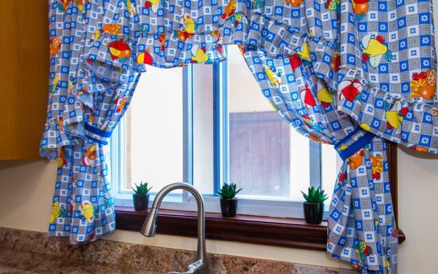 Kingston Luxury Family Retreat