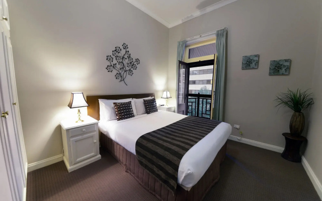 Adelaide Mansions Serviced Apartments