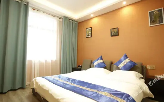 Yebo Holiday Inn,TaiXing