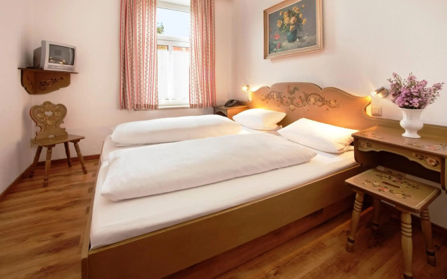 Hahn Hotel
