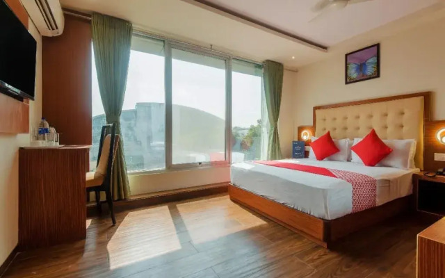 Hotel Aromas by OYO Rooms