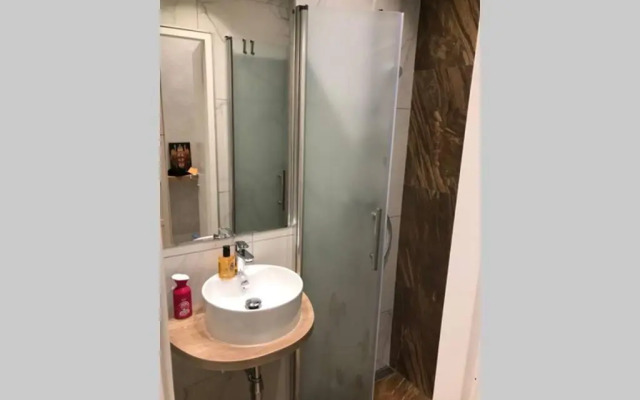 ZEUS Design Apartments Modern&Warm City