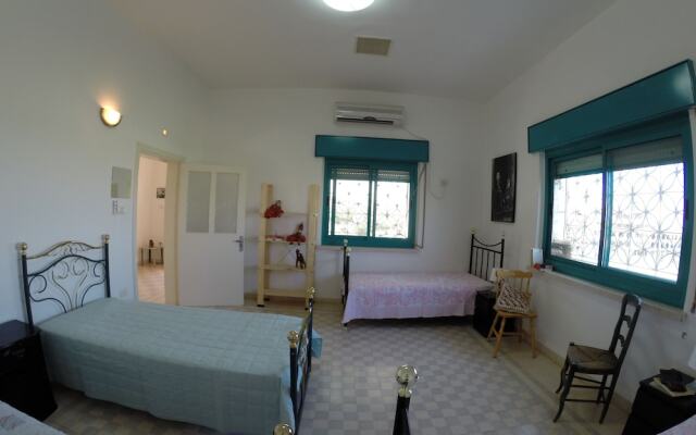 Auberg-Inn Guesthouse