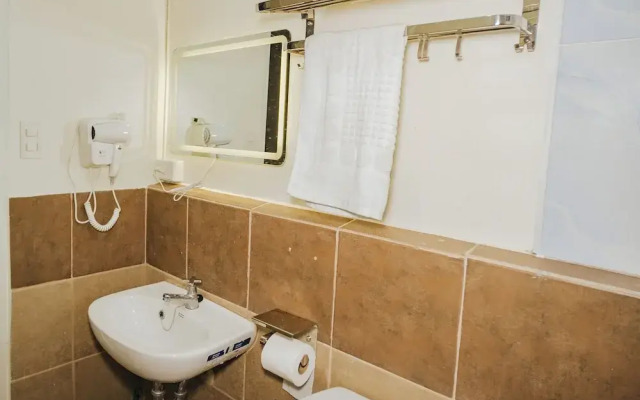 🌿 Stylish & Serene Stay in Davao City 🌿
