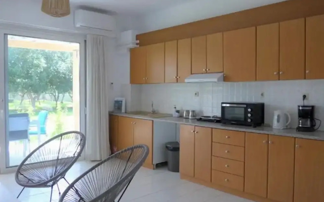 "kalamaki Plaza Apartments 'psari'"