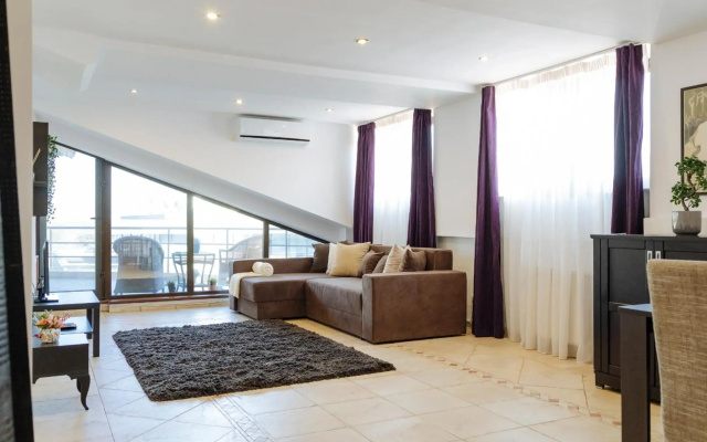 Penthouse with stunning view over the city and large terrace