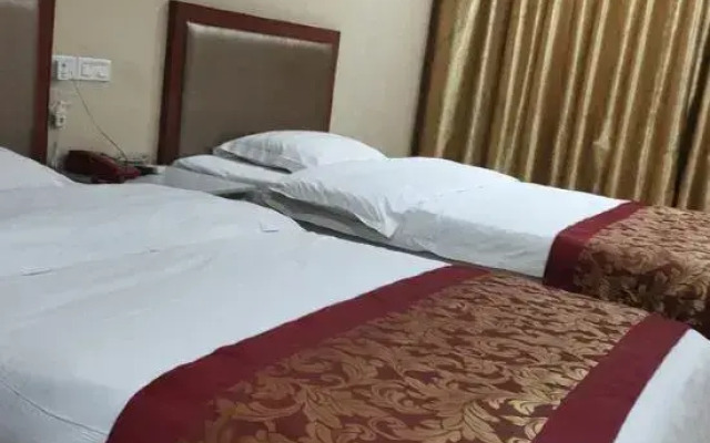 Qianchunchen Business Hotel