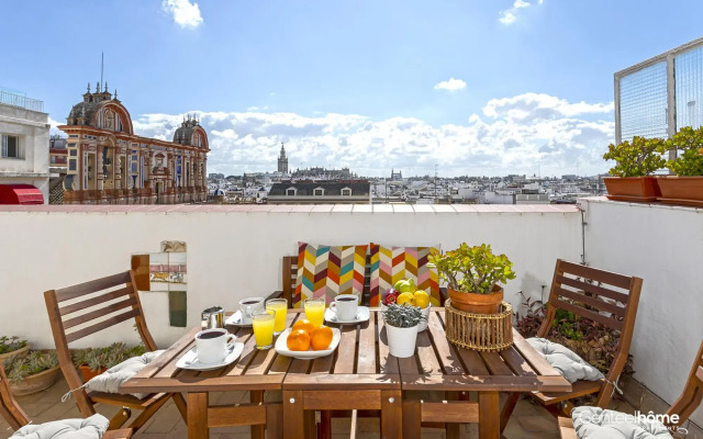 Bright & Beautiful 3 BD Apartment With Private Terrace - Magdalena Terrace