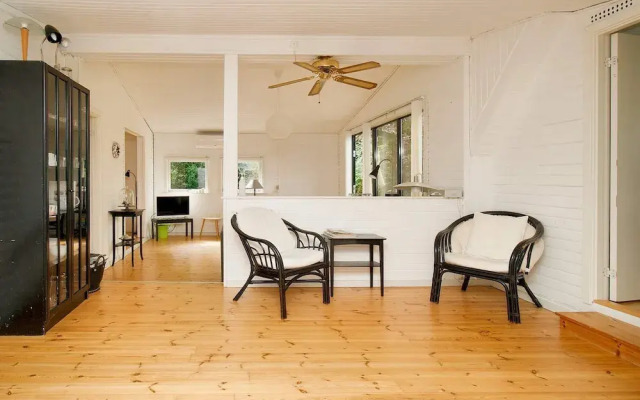 6 Person Holiday Home in Follenslev