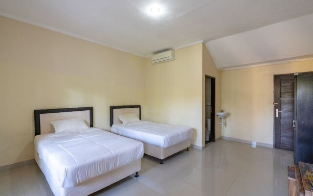 Green Cottage by ABM