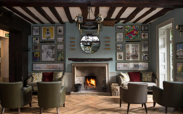 Bush Hotel Farnham