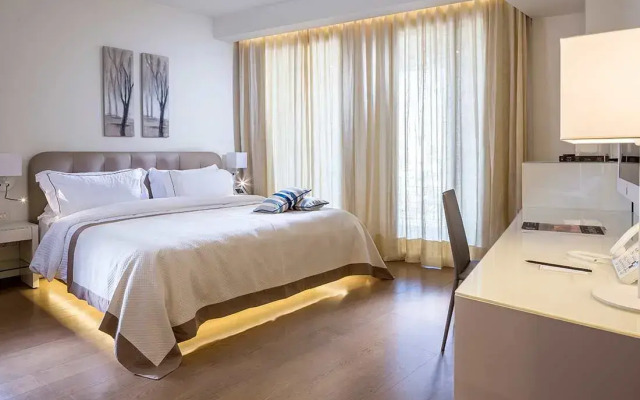 O Monot Hotel