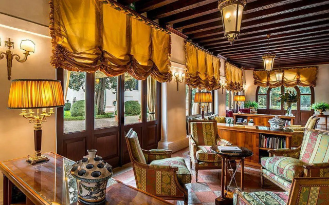 Villa Franceschi Hotel & Resort