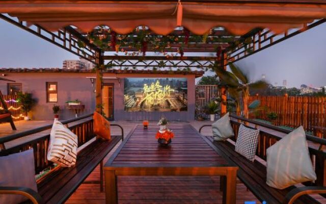 Qiuduo Hotel (Beijing Wangfujing Nanluoguxiang Branch)