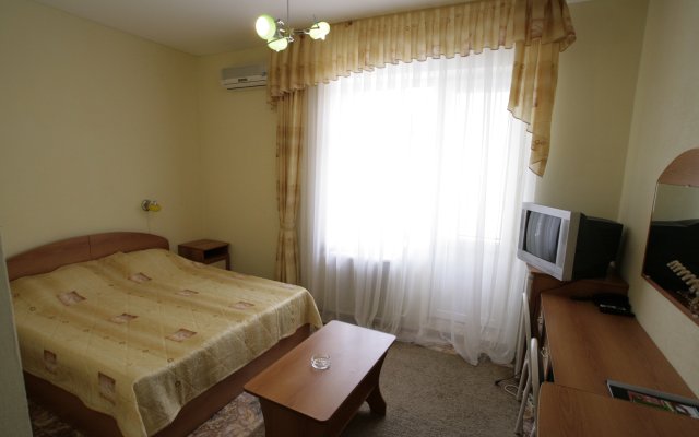 Hotel Kino
