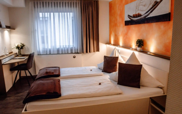 Central Hotel Garni