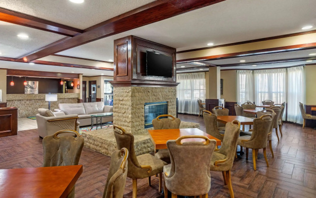 Quality Suites Addison - Dallas