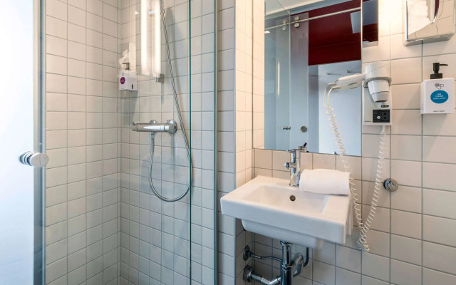Quality Hotel 33
