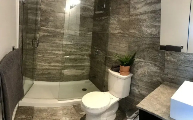Private Home 3 Bedroom 2 Bath Downtown