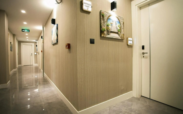 Hotel Iz