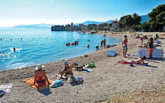 Amazing Home in Kastel Gomilica With Wifi and 3 Bedrooms