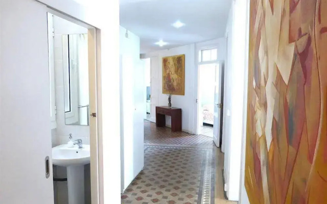 APTBCN Gran Via Guest House