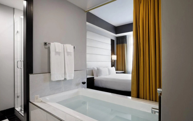Hotel Metro, Autograph Collection