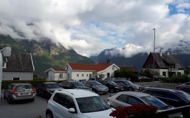 Hotel Aurlandsfjord