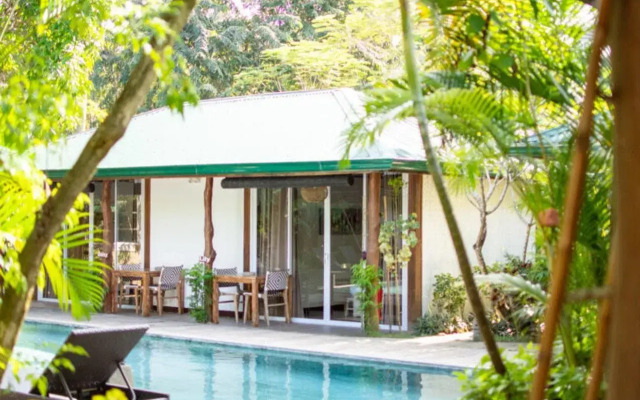 Cadlao Resort & Restaurant