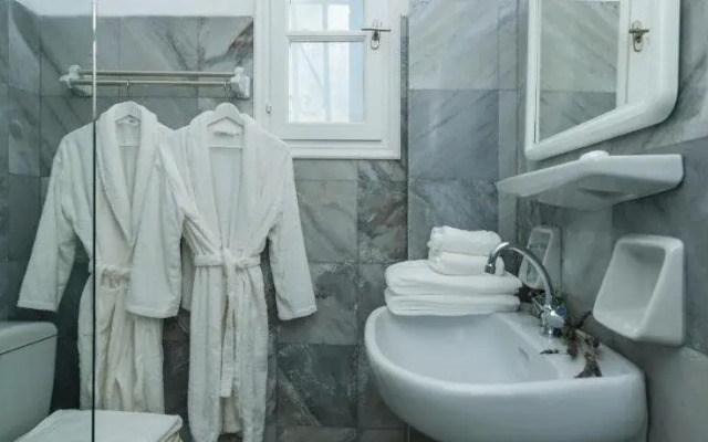 Parian Village Beach Hotel - Adults Only