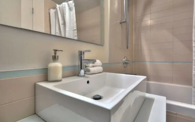 2 Floor Mezzanine Condo Near Convention Center