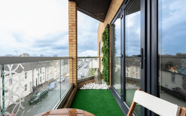 Wonderful Top-Floor Apartment