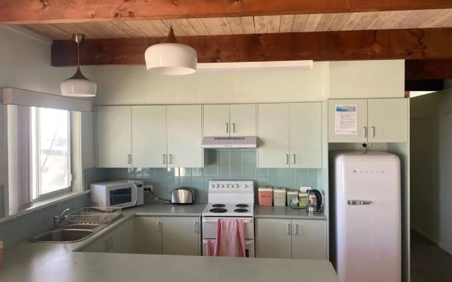 Just A Mellow Surf Escape @ Seaside, Dolphin Point